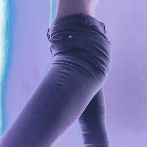 gray skinny jeans